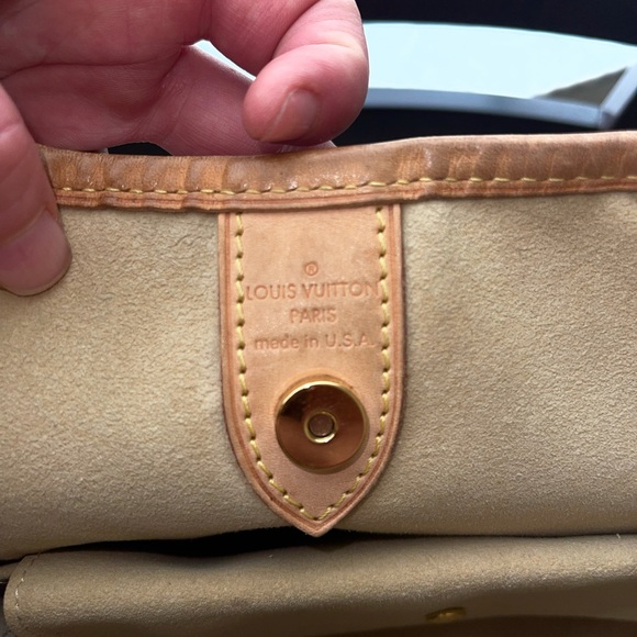 AUTHENTIC Louis Vuitton Galliera PM bag - Picture 7 of 16